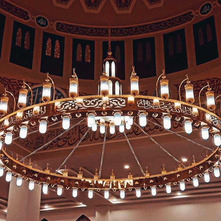 ثريا مسجد معاصرة